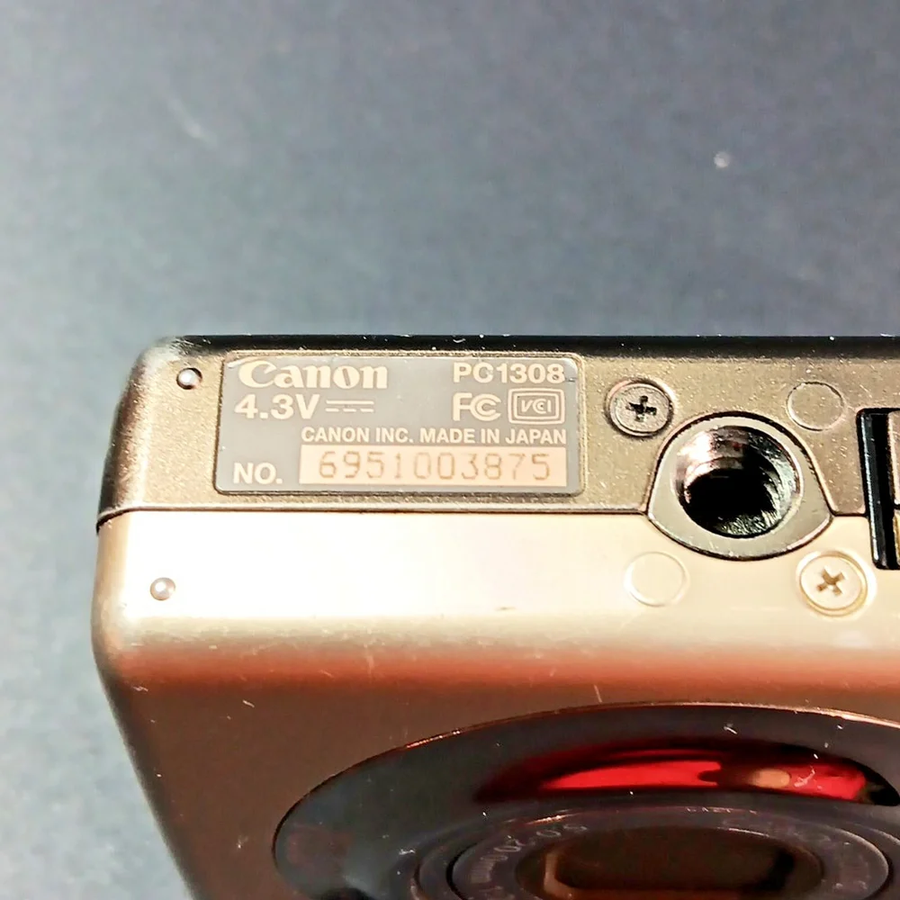 Canon Powershot SD880 IS Digital ELPH 10MP Camera SD, Battery, Charger Tested